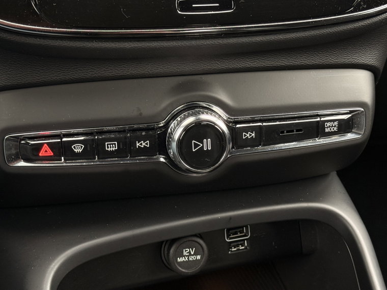Vehicle Image 41