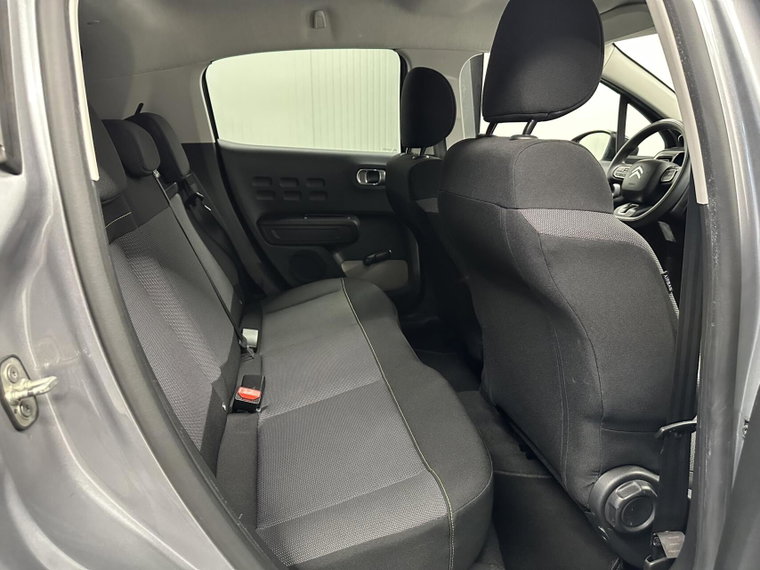 Vehicle Image 14