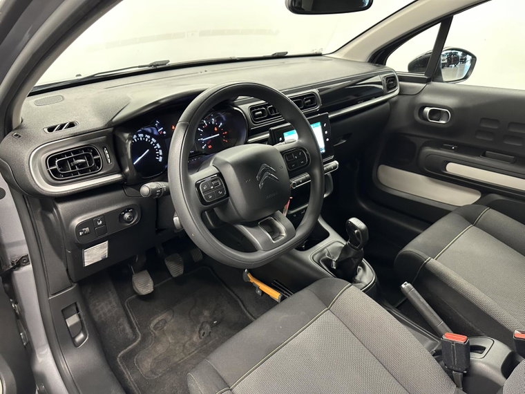 Vehicle Image 15