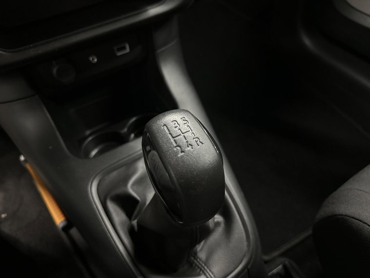 Vehicle Image 37