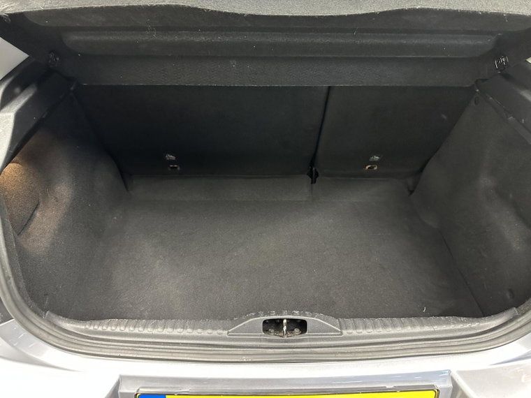 Vehicle Image 38