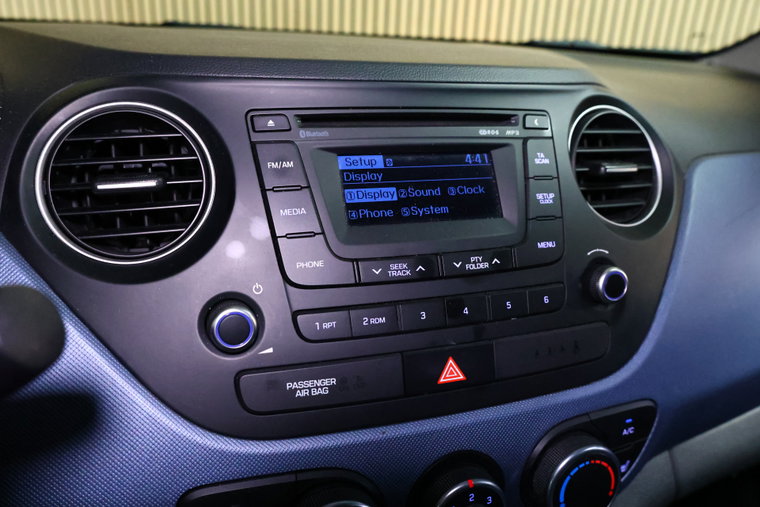 Vehicle Image 18