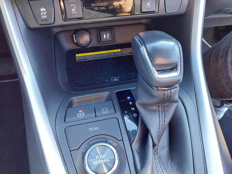 Vehicle Image 24