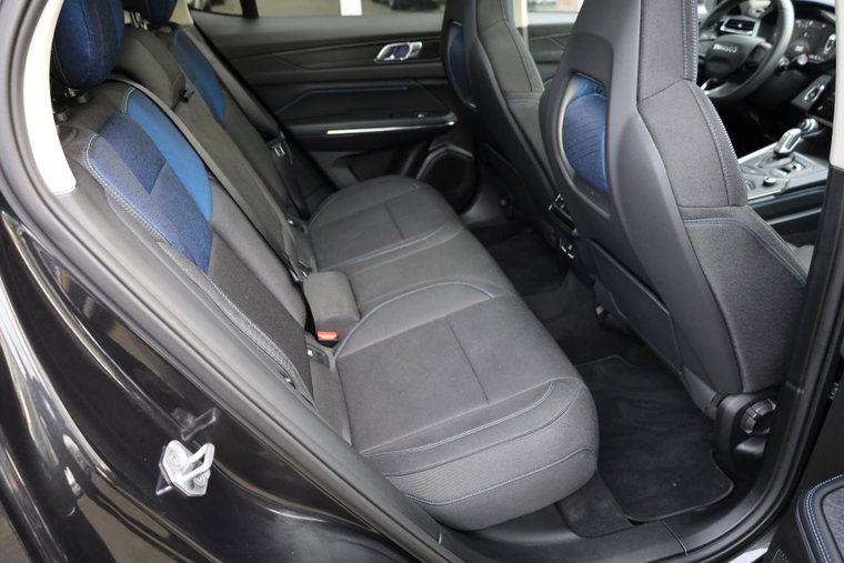 Vehicle Image 48