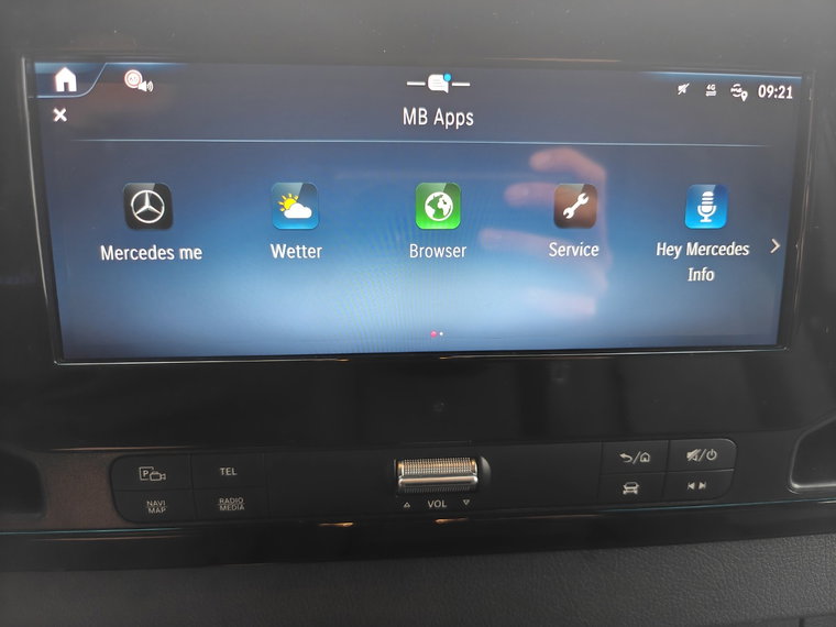 Vehicle Image 32