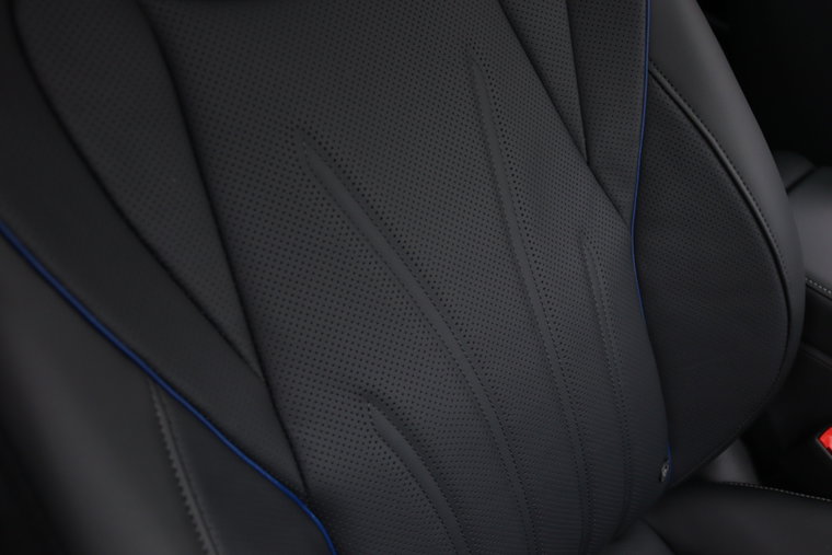 Vehicle Image 35