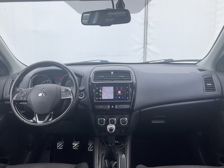 Vehicle Image 25