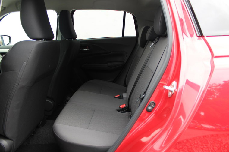 Vehicle Image 6