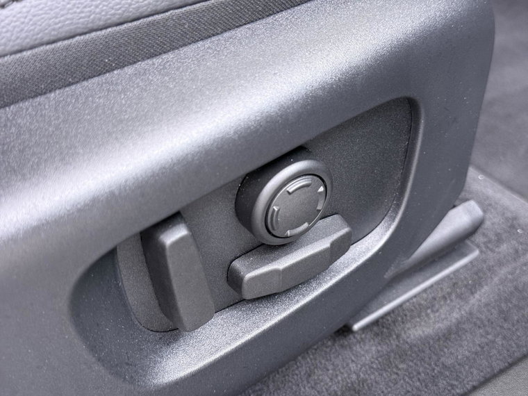 Vehicle Image 45