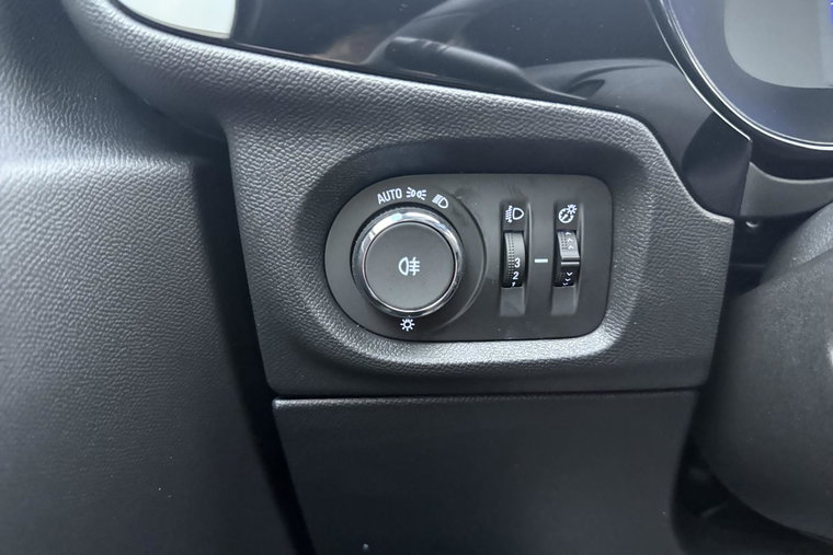 Vehicle Image 24