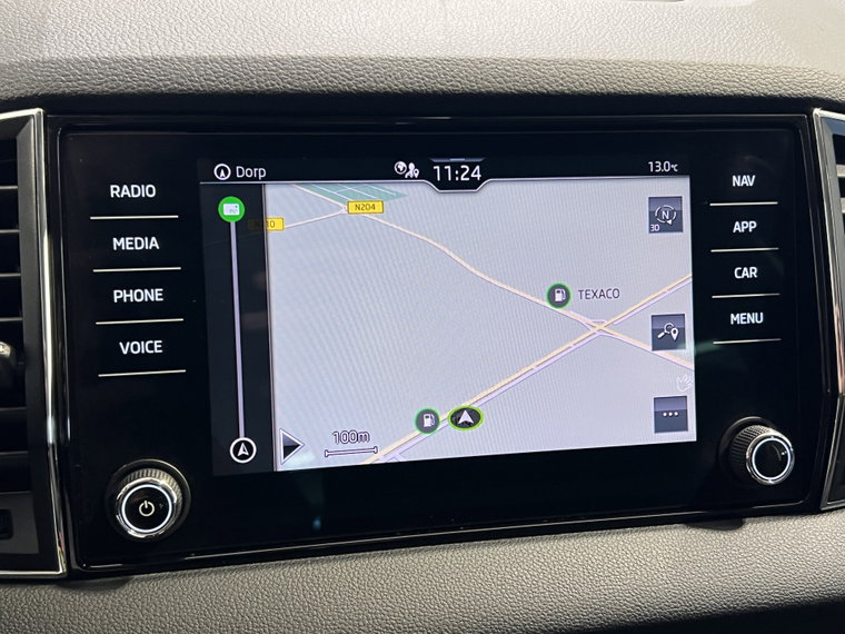 Vehicle Image 25