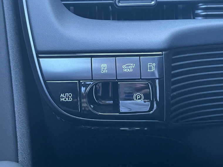 Vehicle Image 23