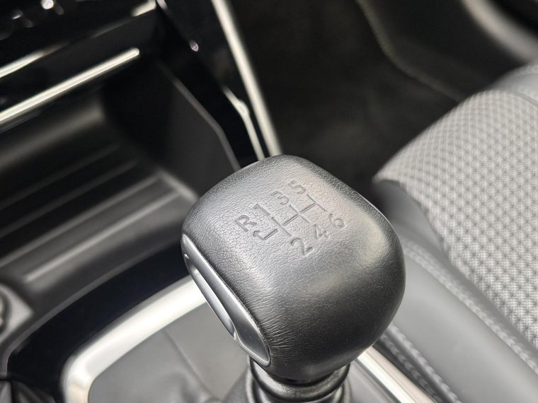Vehicle Image 27
