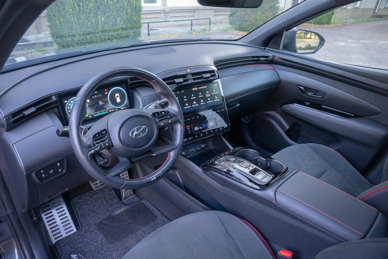 Vehicle Image 21