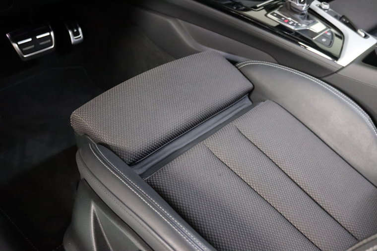 Vehicle Image 35