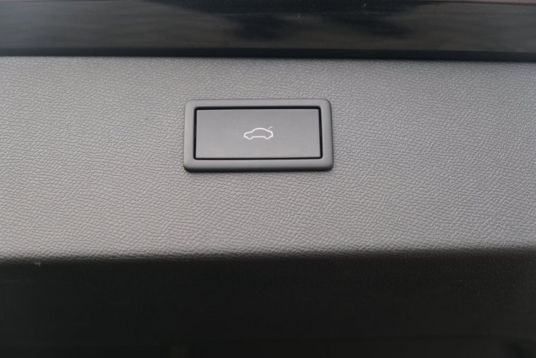 Vehicle Image 29