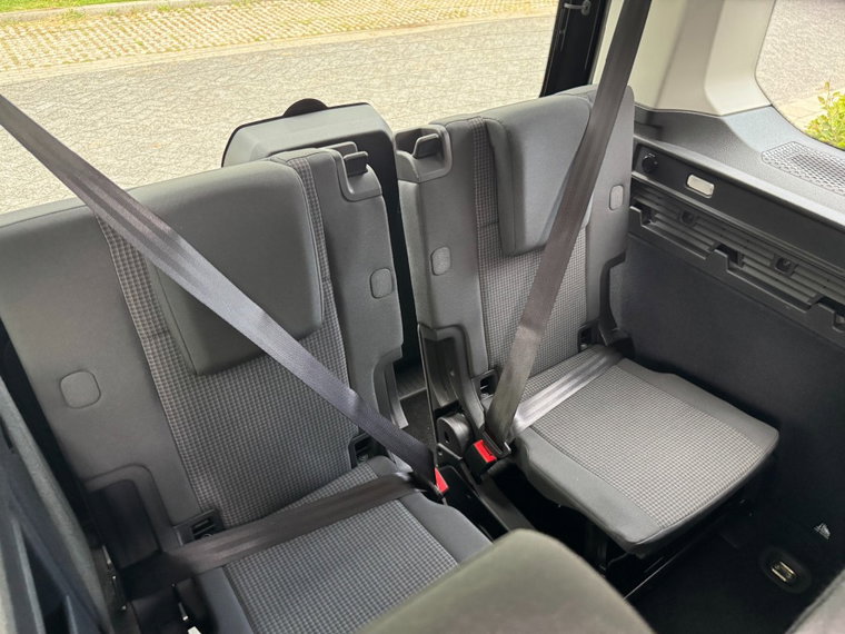 Vehicle Image 27