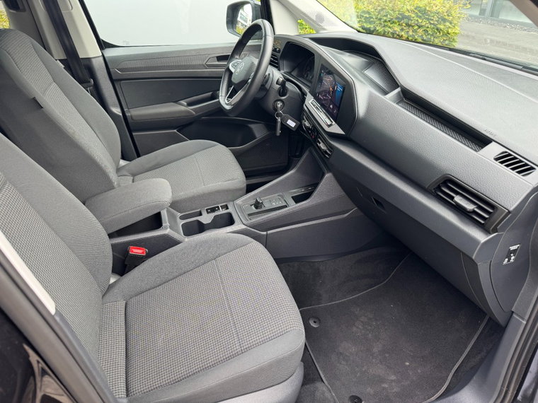 Vehicle Image 28