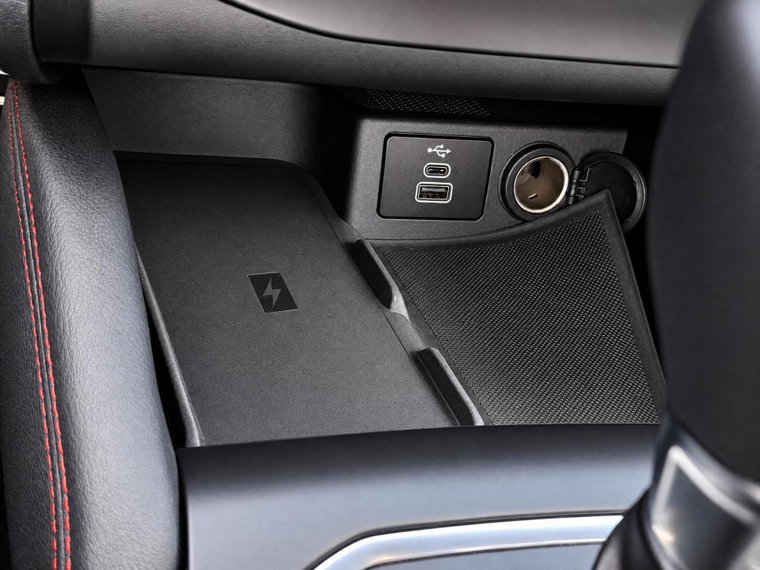Vehicle Image 25