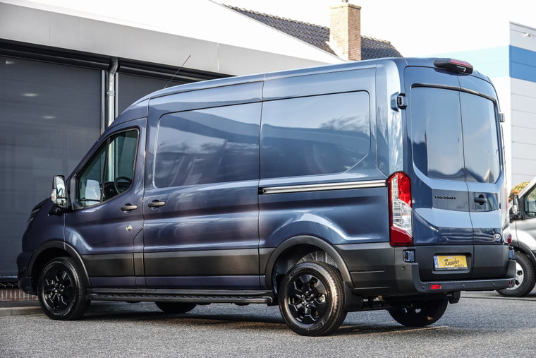 Vehicle Image 23