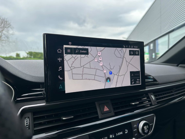 Vehicle Image 22