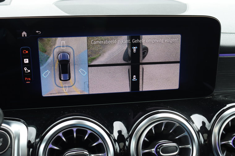 Vehicle Image 34