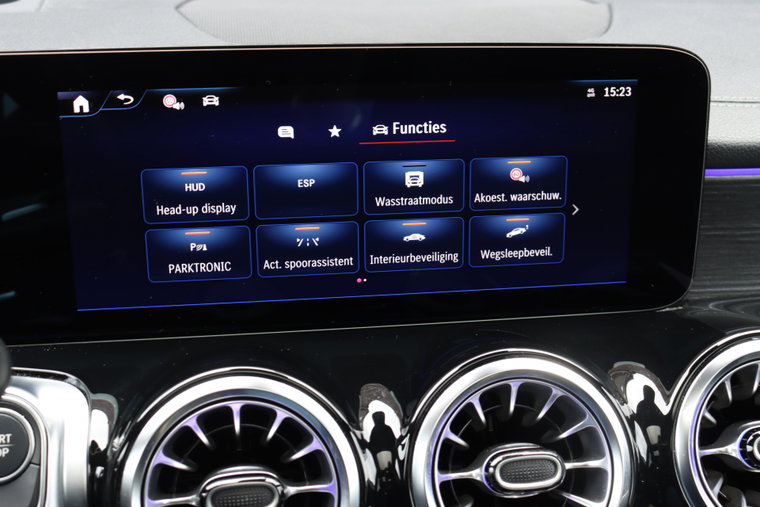 Vehicle Image 36