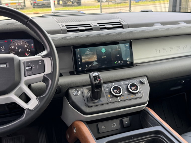 Vehicle Image 37