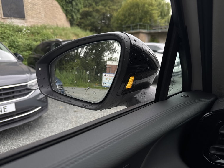 Vehicle Image 34