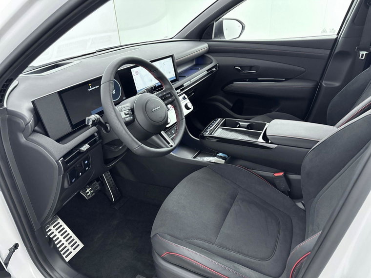 Vehicle Image 28