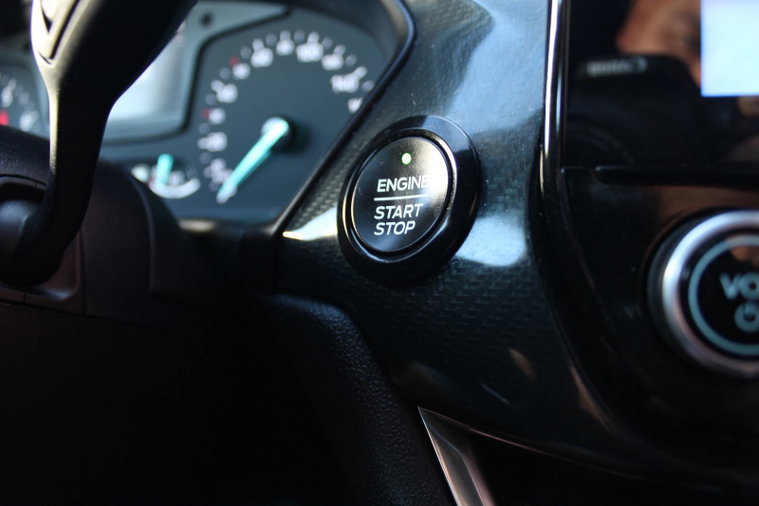 Vehicle Image 25