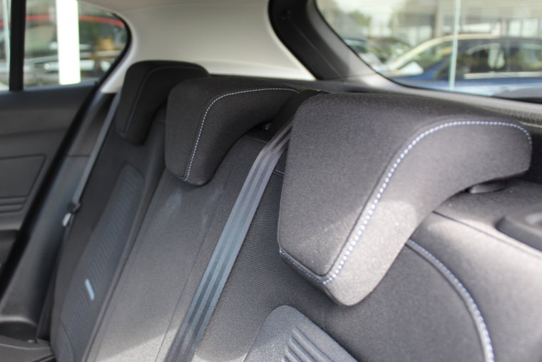 Vehicle Image 30