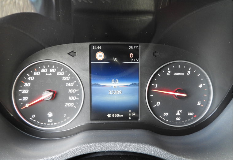 Vehicle Image 9