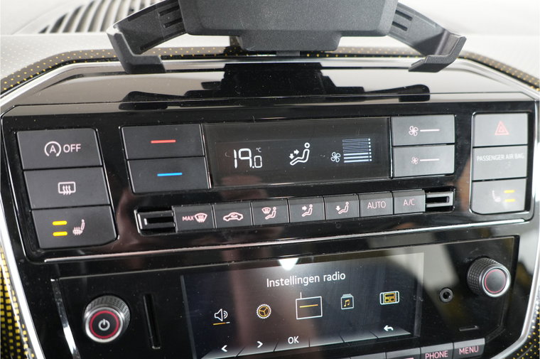 Vehicle Image 28