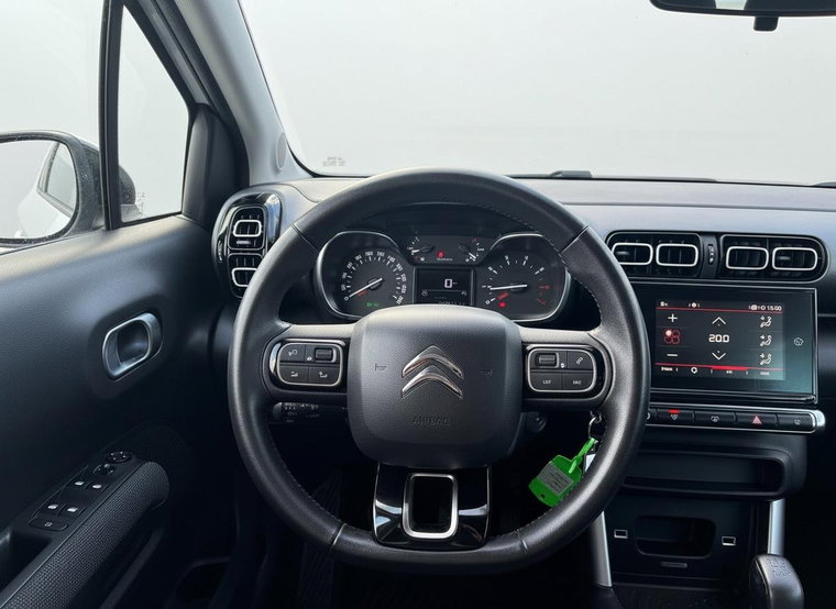 Vehicle Image 18