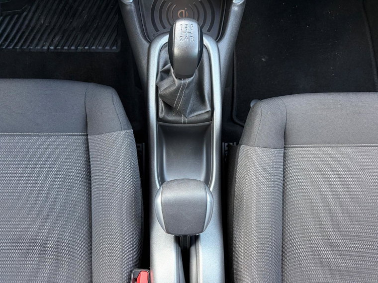 Vehicle Image 27