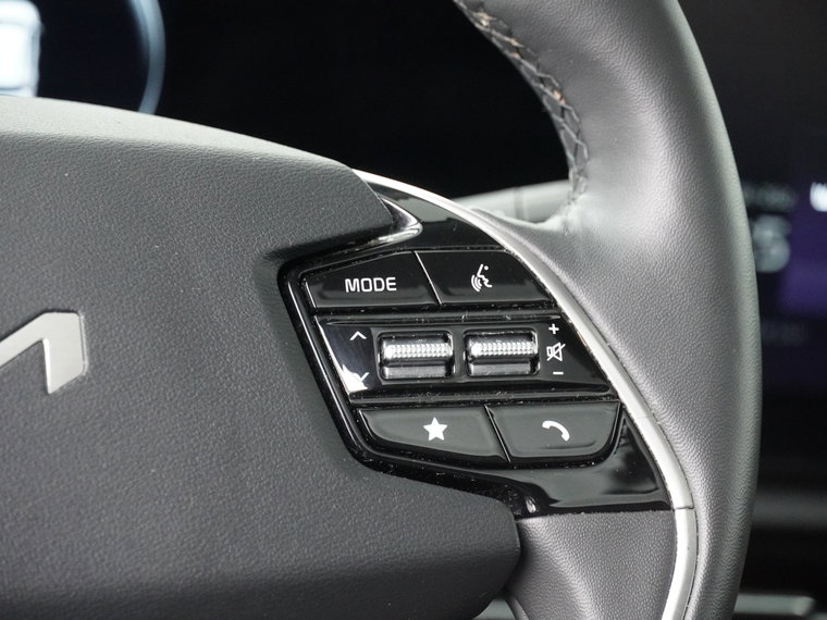 Vehicle Image 26