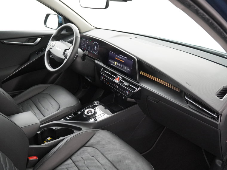 Vehicle Image 38