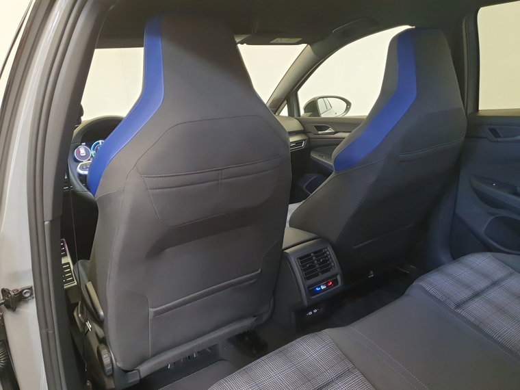 Vehicle Image 26