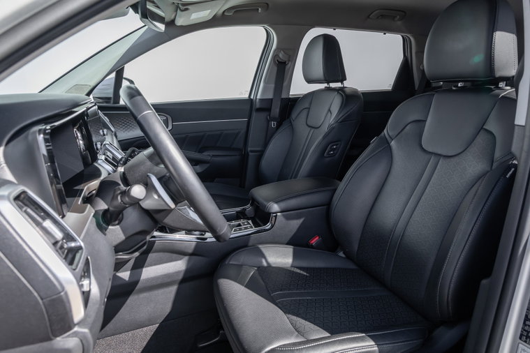 Vehicle Image 9