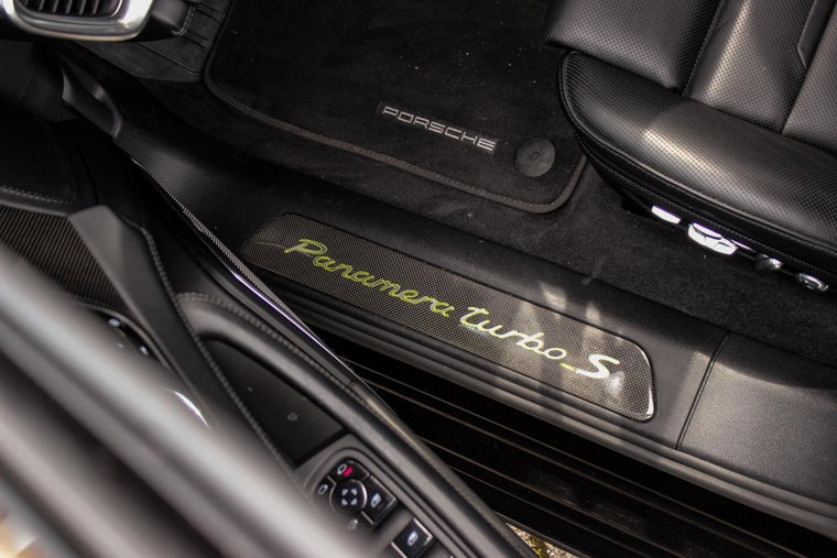 Vehicle Image 42
