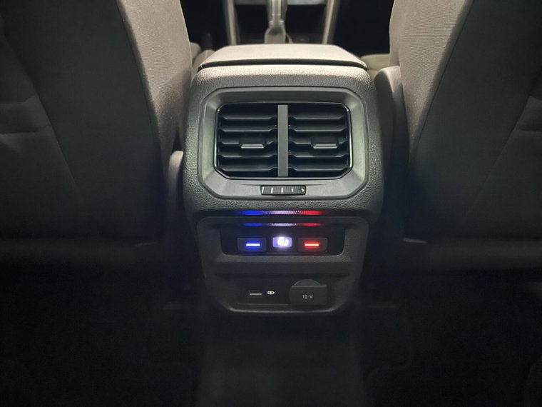 Vehicle Image 28