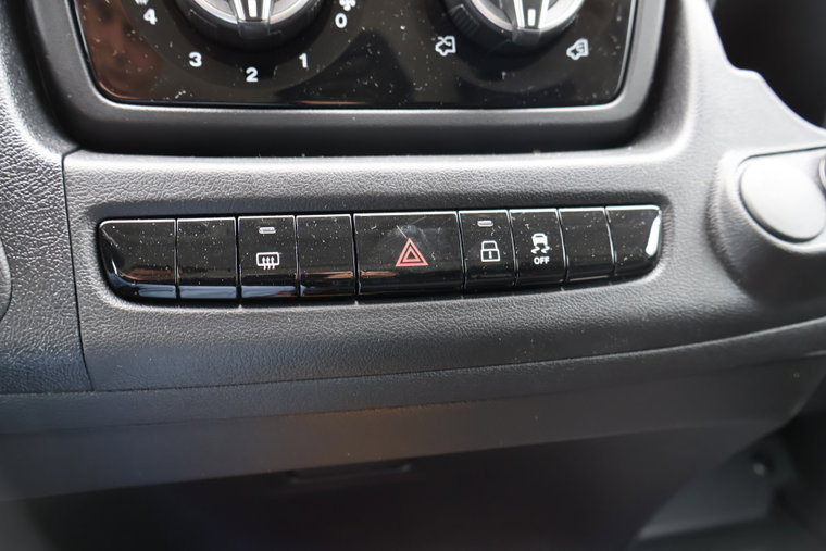 Vehicle Image 27