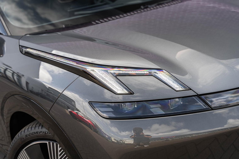 Vehicle Image 6