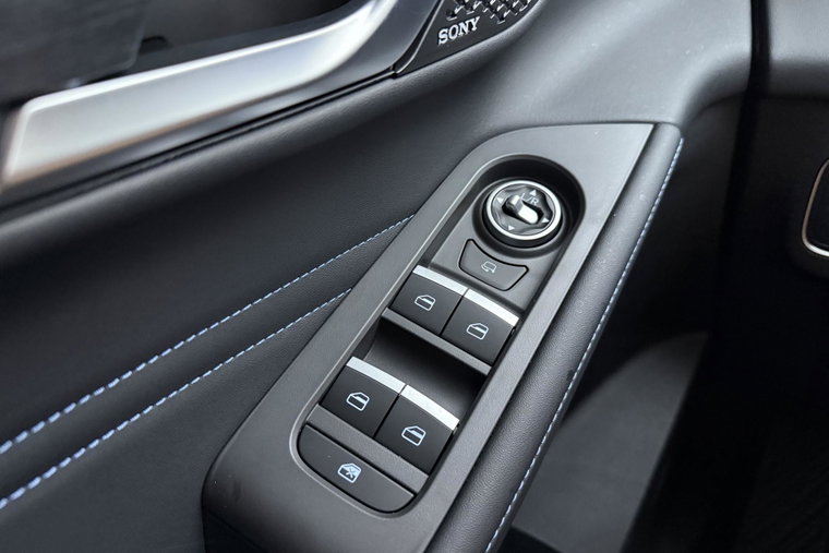 Vehicle Image 20