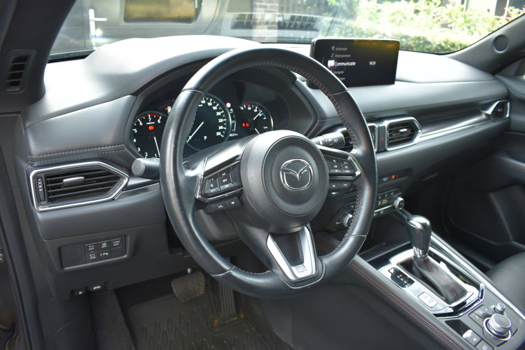Vehicle Image 11