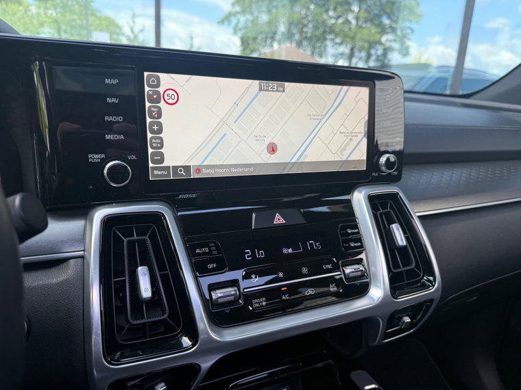 Vehicle Image 17