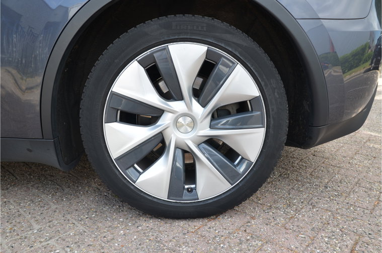 Vehicle Image 35
