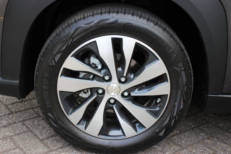 Vehicle Image 18