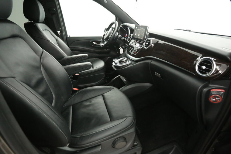 Vehicle Image 33